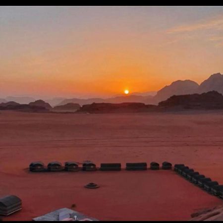 Bedouin Adventure & Tours Hotel Wadi Rum Bagian luar foto