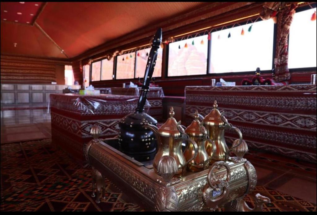 Bedouin Adventure & Tours Hotel Wadi Rum Bagian luar foto