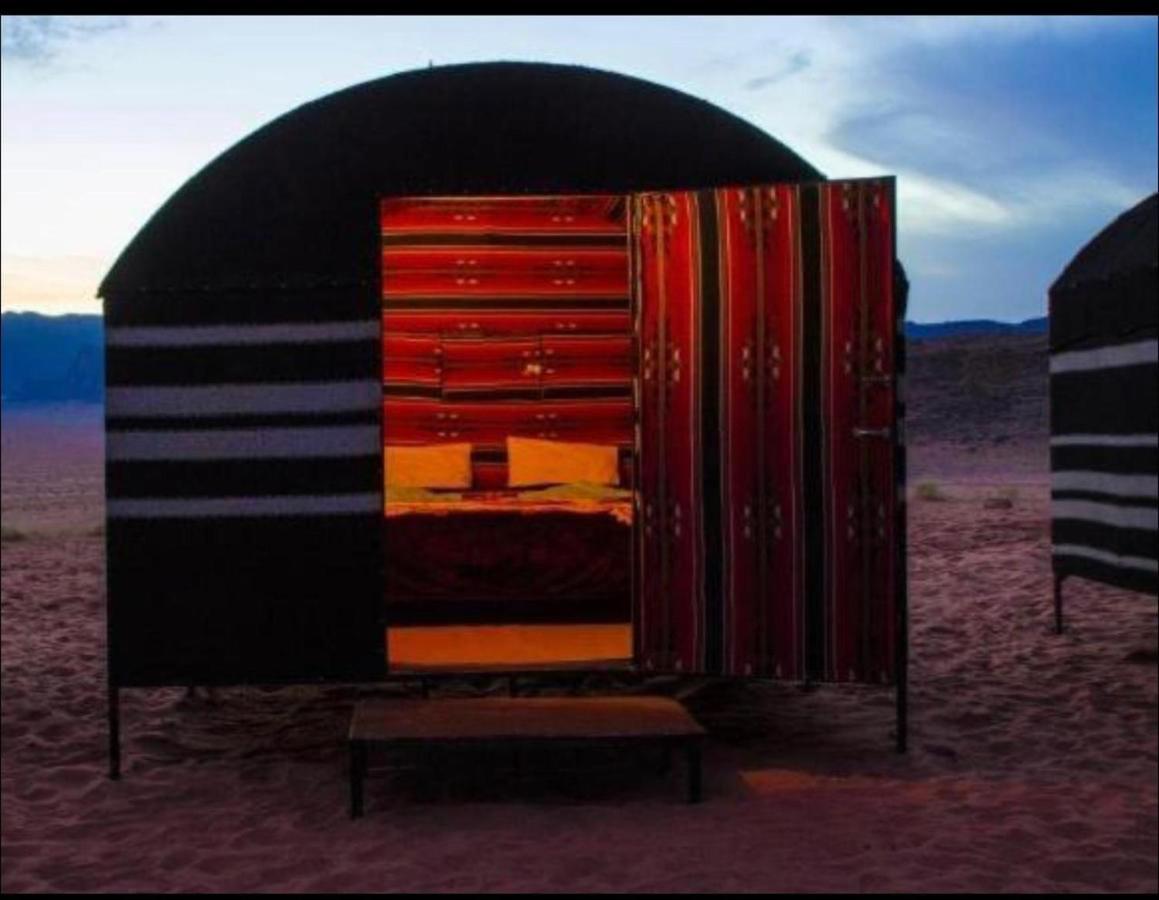 Bedouin Adventure & Tours Hotel Wadi Rum Bagian luar foto