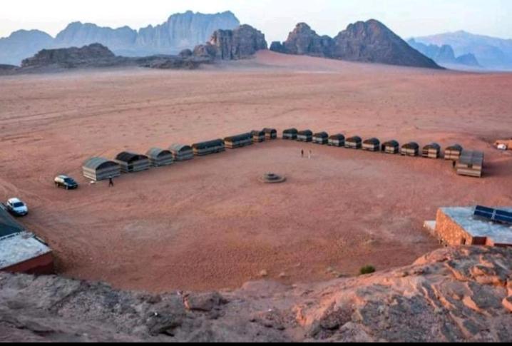 Bedouin Adventure & Tours Hotel Wadi Rum Bagian luar foto