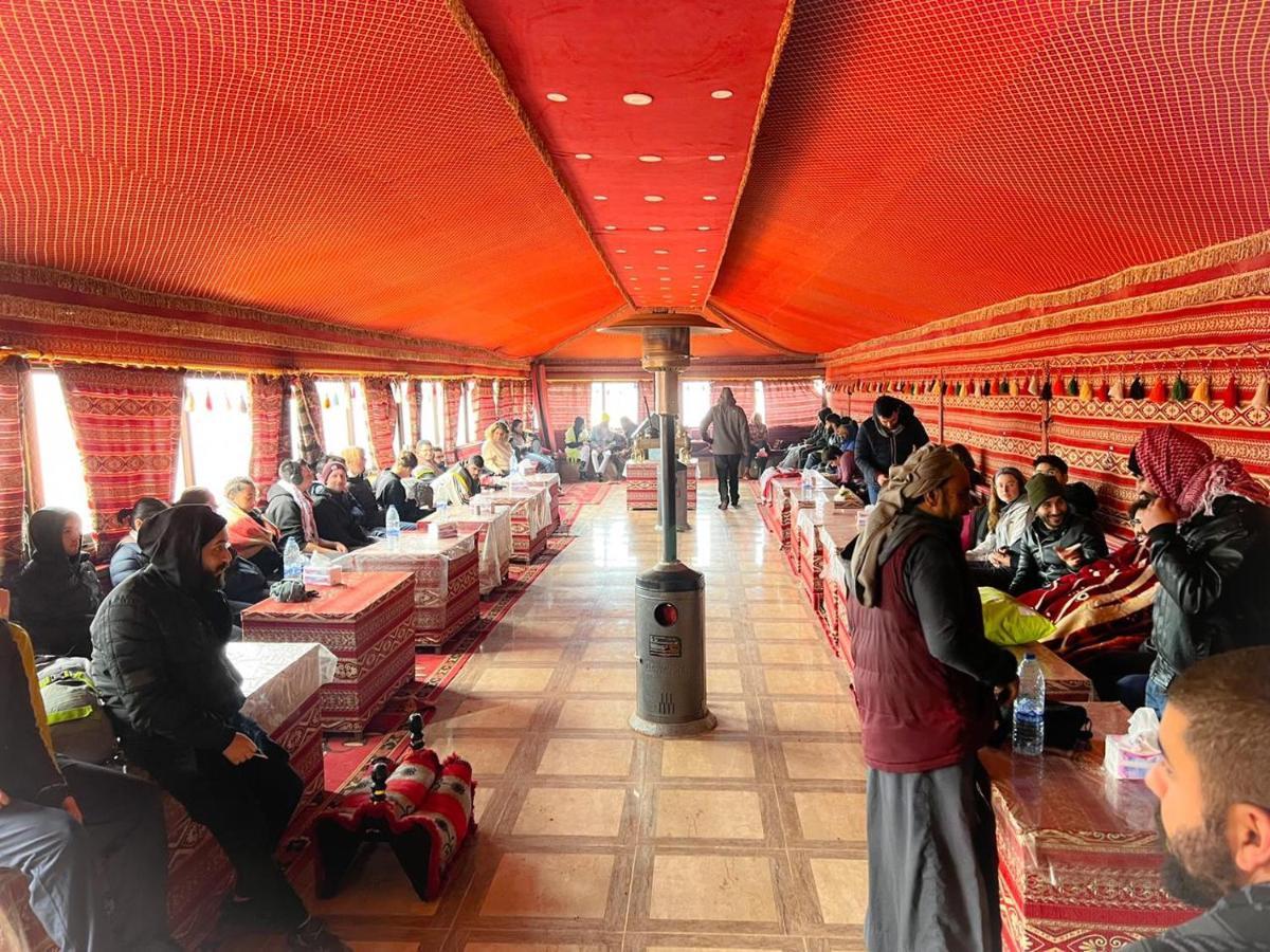 Bedouin Adventure & Tours Hotel Wadi Rum Bagian luar foto