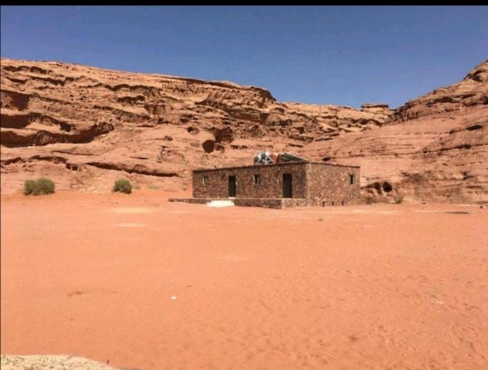 Bedouin Adventure & Tours Hotel Wadi Rum Bagian luar foto