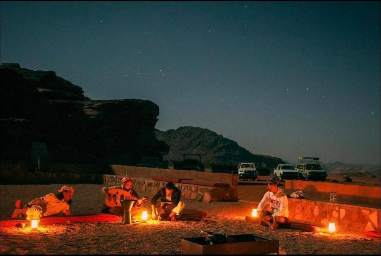 Bedouin Adventure & Tours Hotel Wadi Rum Bagian luar foto